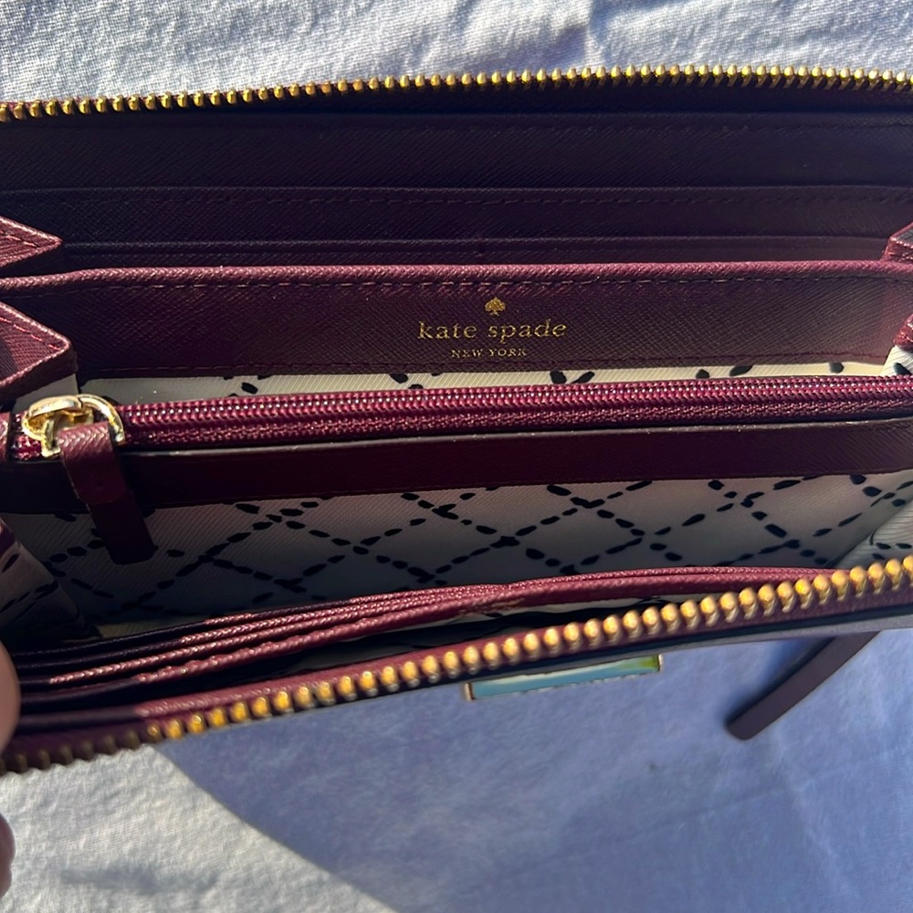 Kate Spade Full Zip Wallet - Picture 4 of 9